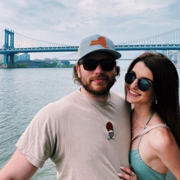 Meet your Posher, Hannah - Picture 1 of 1